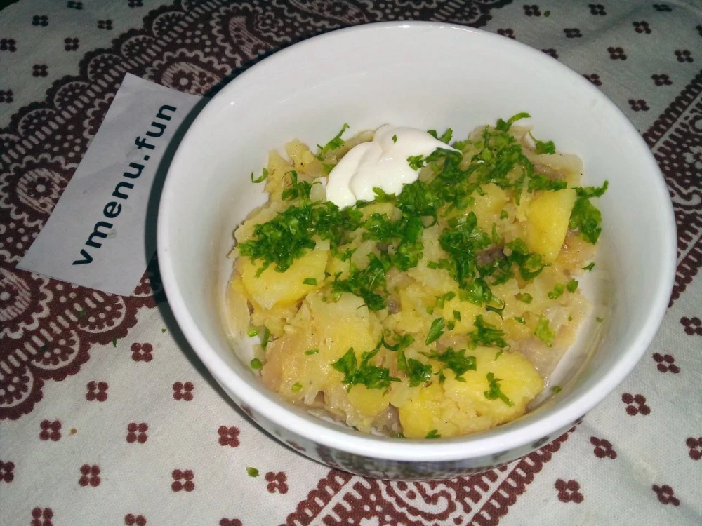 Рагу из картофеля с капустой и сливочным маслом