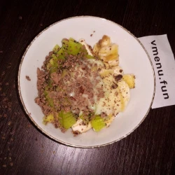 Салат из банана и киви со сгущённым молоком