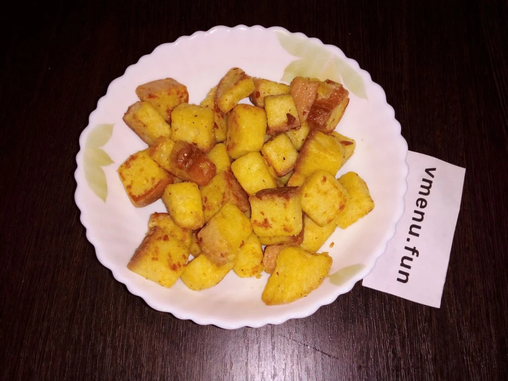 Мини гренки. Хлебные кубики обжаренные с сыром и яйцом