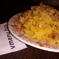 Горох тушёный с капустой и луком