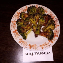 Брокколи со специями обжаренная на сковороде