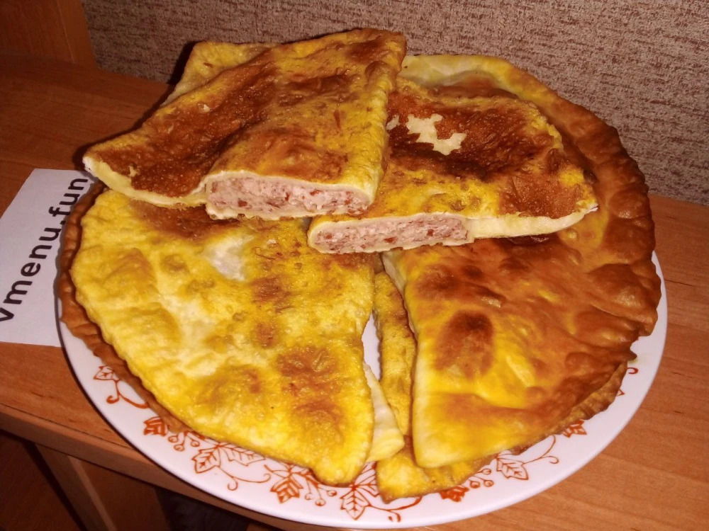 Постные, веганские чебуреки с фасолью и грецкими орехами