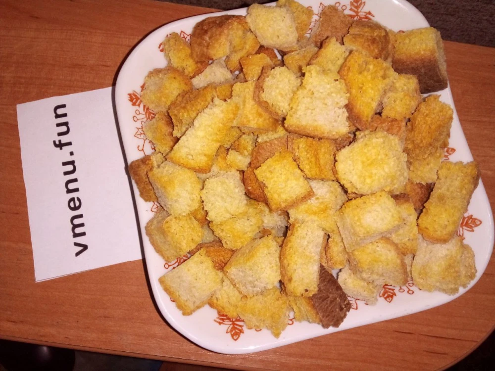 Сухари домашнего приготовления с солью, приправами и без