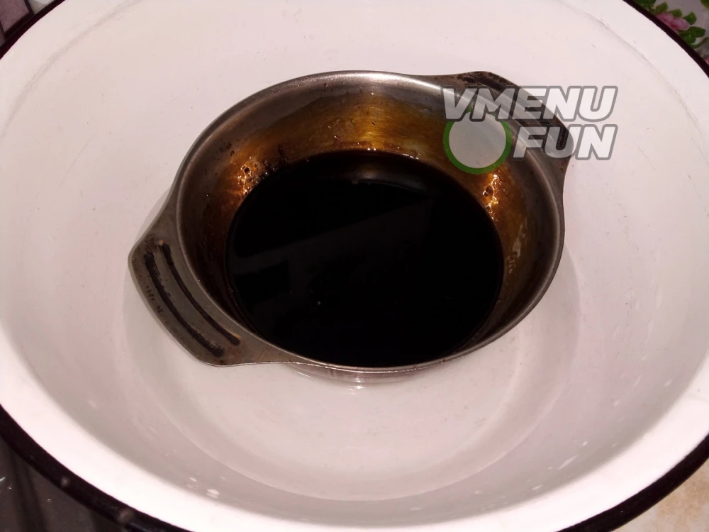 Добавить воду в сахар