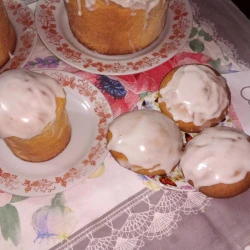Глазурь - помадка из молока, сахара и крахмала