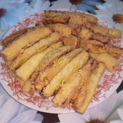 Кабачковые палочки обжаренные с панировкой